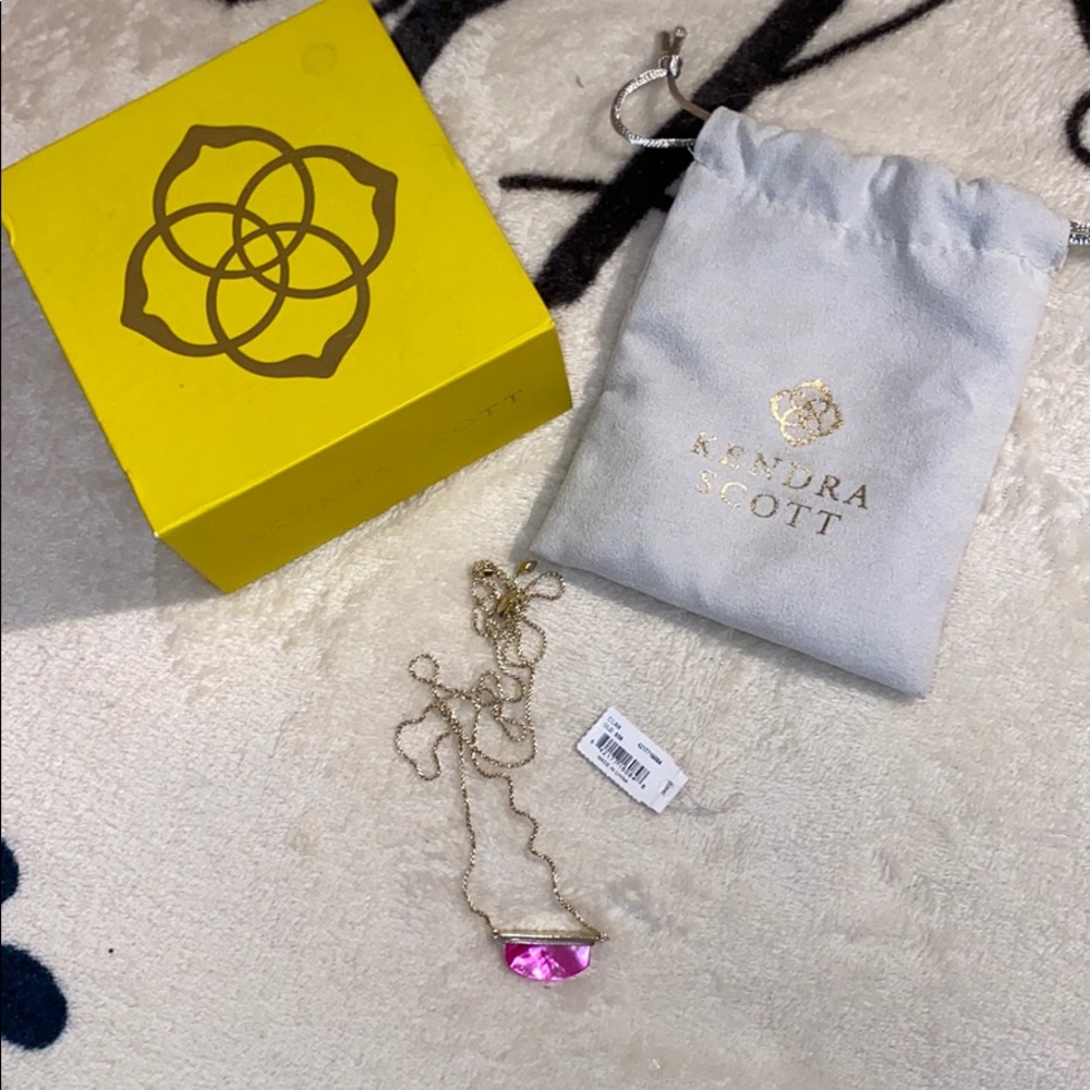 Kendra Scott Necklace